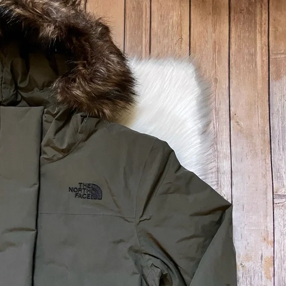 The North Face Women’s Arctic Parka Waterproof Coat - Picture 3 of 9